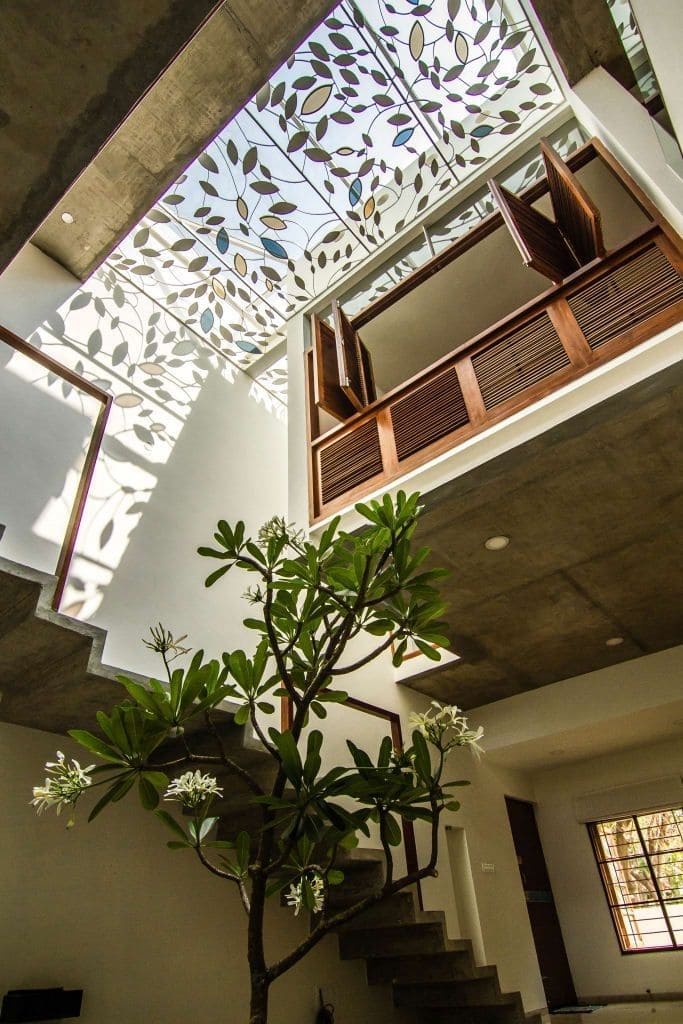 Leaf-Pattern Skylight Courtyard Design