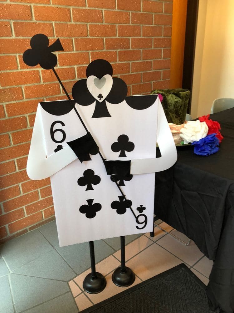 Playing Card Guard Figure