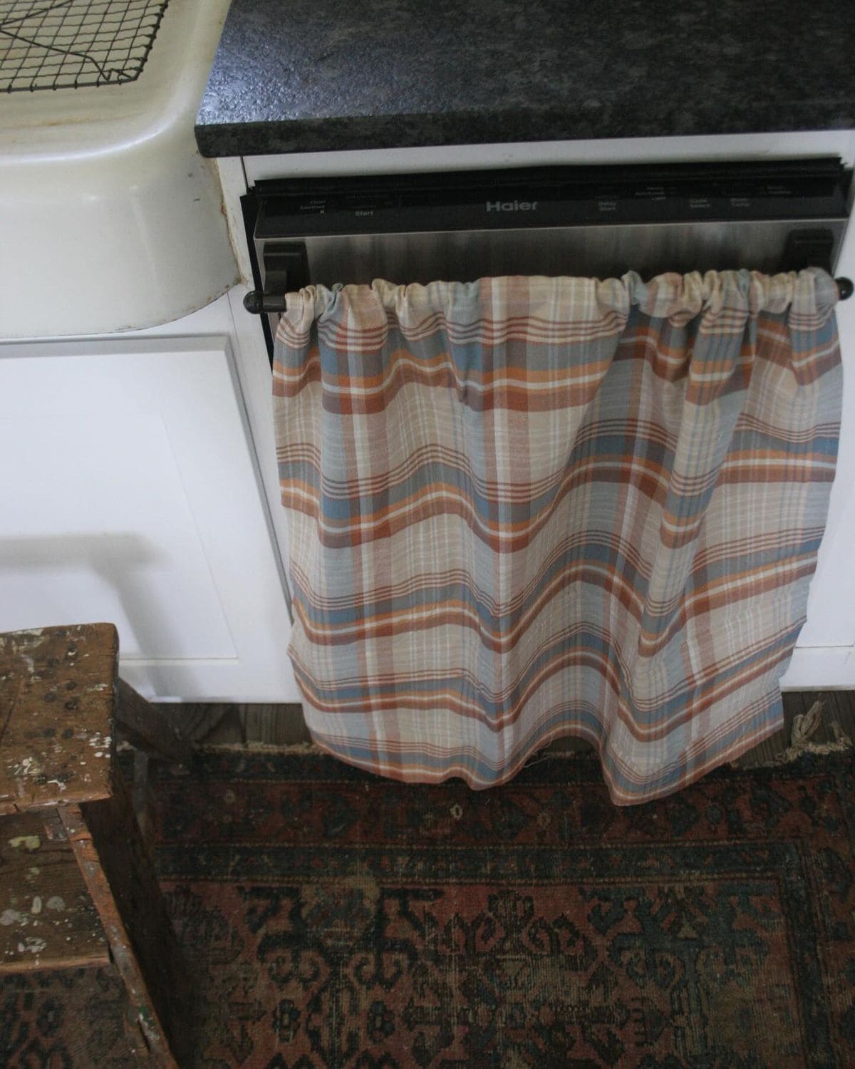 Rustic Plaid Oven Curtain
