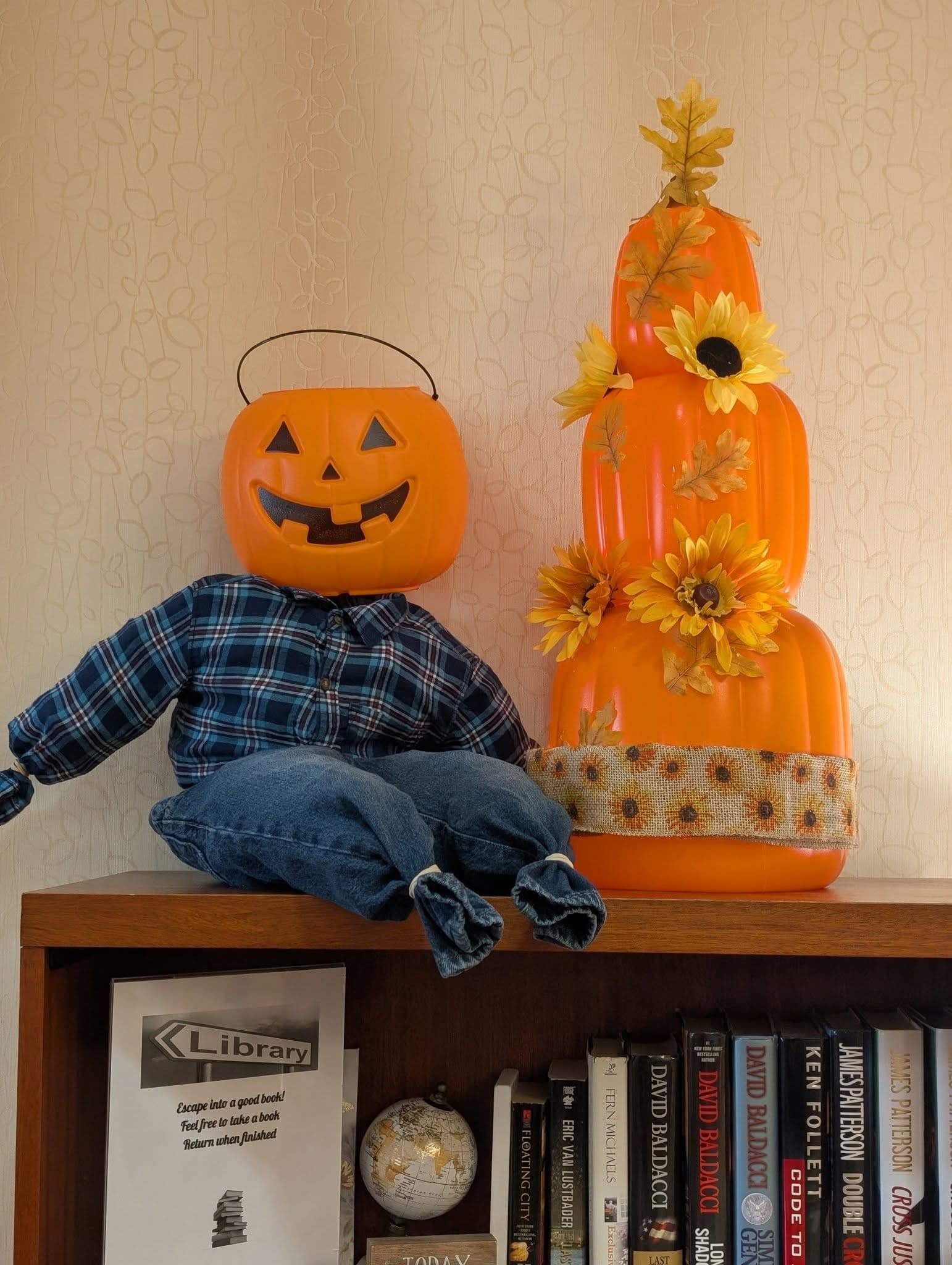 Sunflower Pumpkin Stack Display