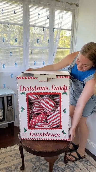 Christmas Candy Countdown Box