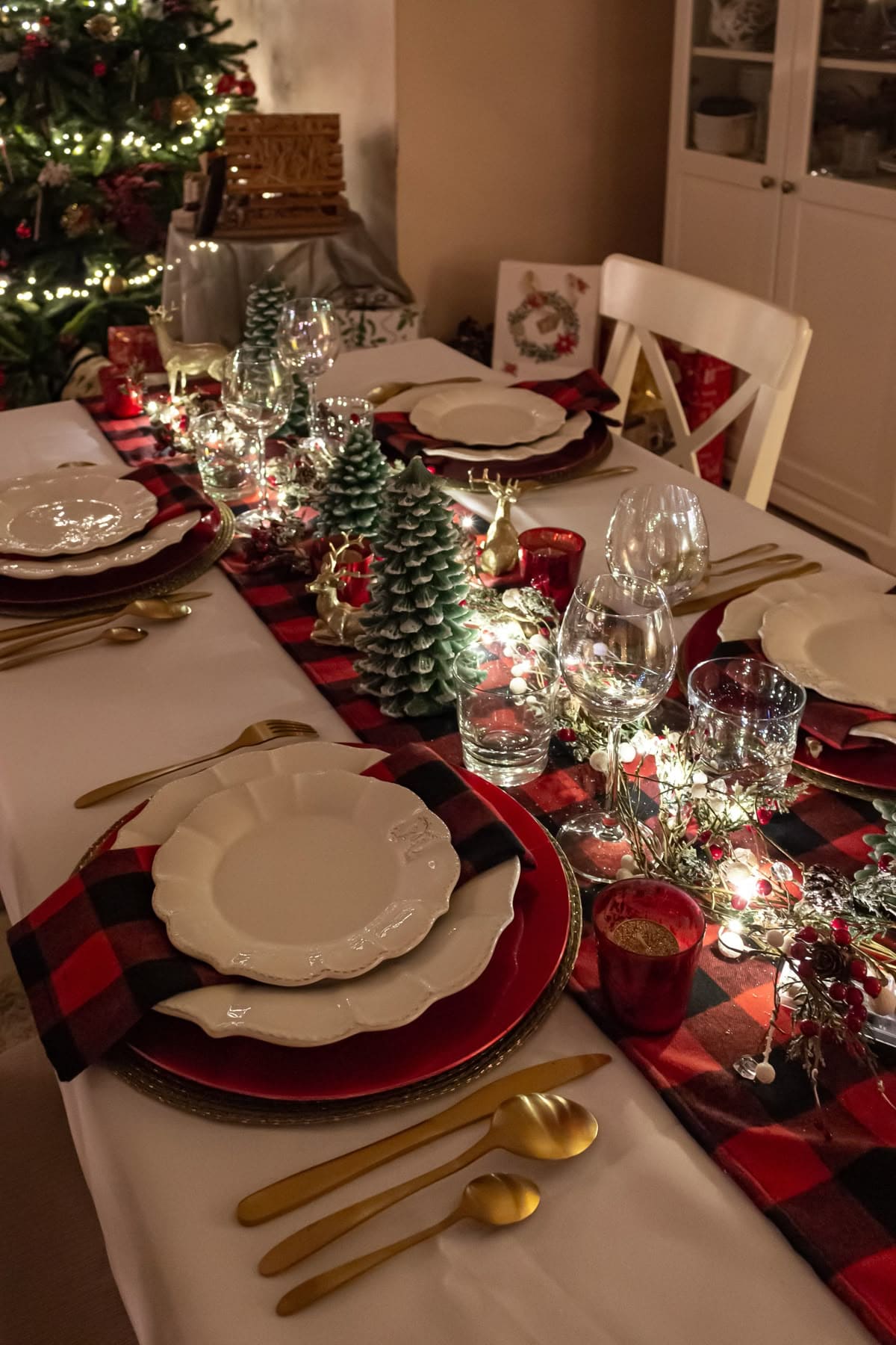 Cozy Cabin-Inspired Checkered Table Runner