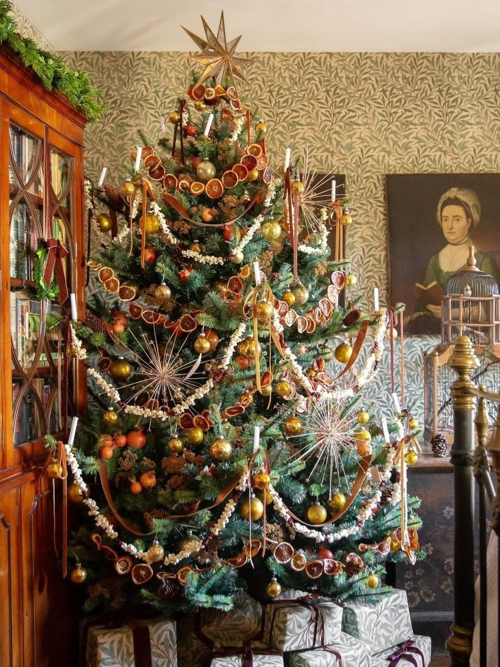 Heirloom Harvest Christmas Tree