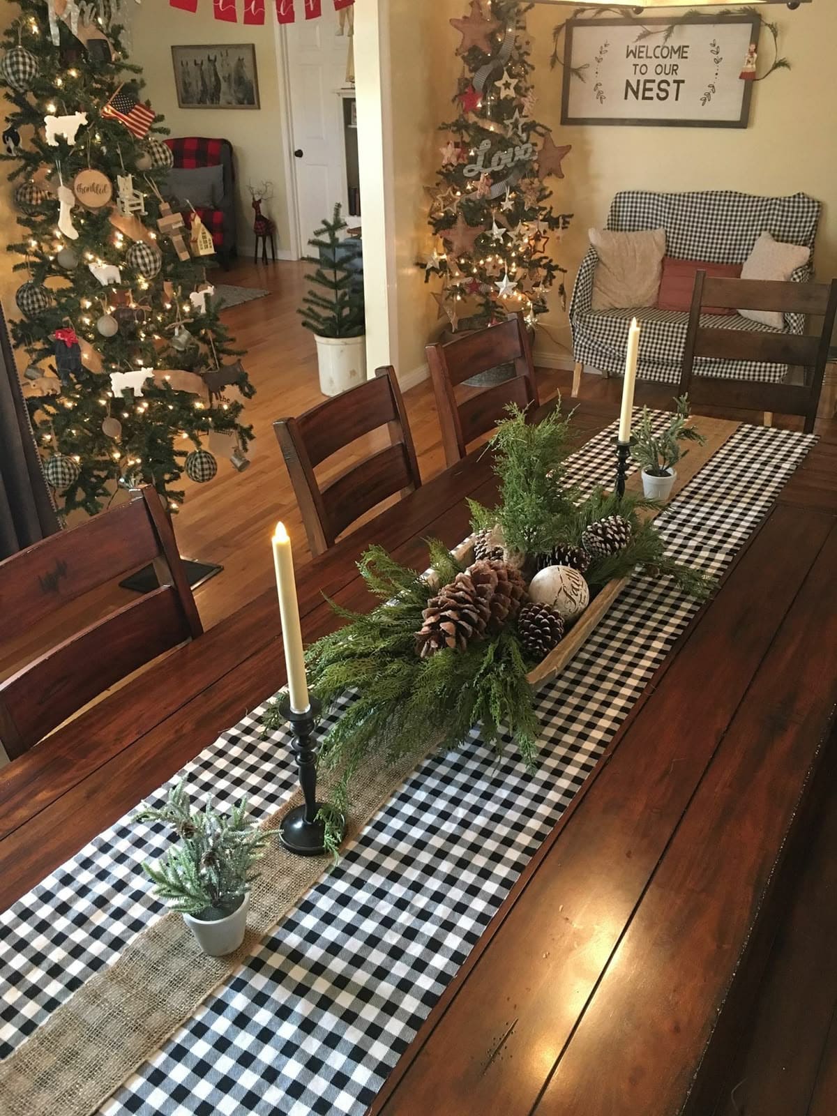 Rustic Farmhouse Christmas Table