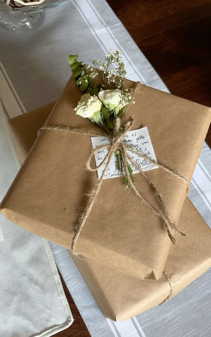 Simple Floral Gift Wrap