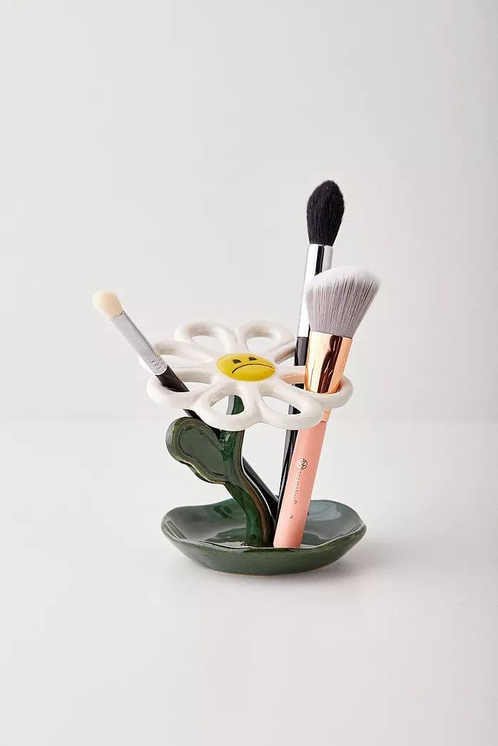 Whimsical Daisy Bloom Holder
